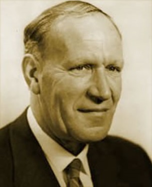 Douglas Hayter pictured in the 1940s as seen on Hayter's website