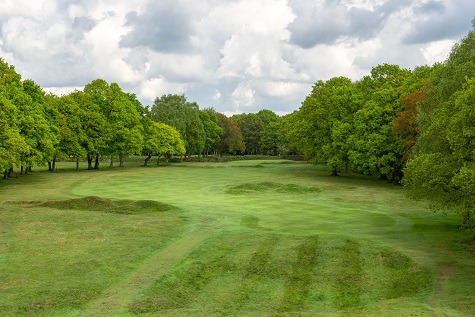 Bunker-less course