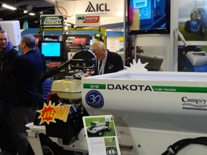 New Dakota Turf Tender 310 on Campey's stand with Ian Pogson in the background