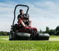 Ian Hockley, course manager at Royal Ascot on the Toro Greensmaster 3250-D, which is part of the club’s lease agreement.