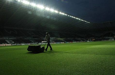The IOG is recommending a 2.5 per cent increase in grounds staff’s national minimum salary bands for 2020.