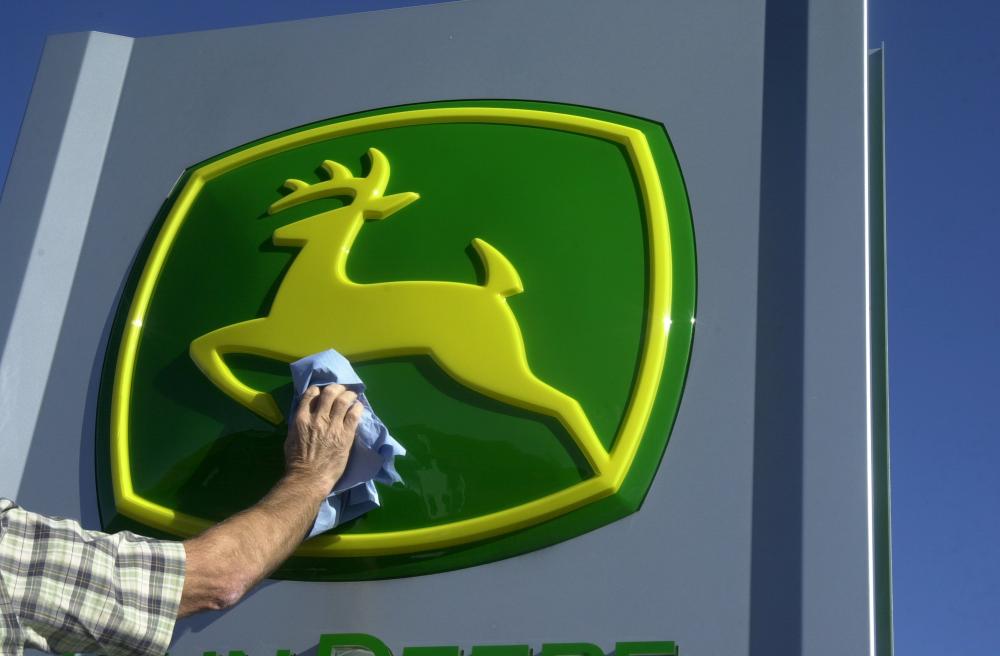 John Deere branding