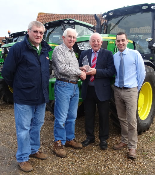 Award to David Hollingshead