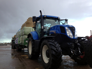 New Holland T7 used in 200 mile trip to deliver 30 tonnes of forage for flooded farmers in Somerset. Picture courtesy of the NFU