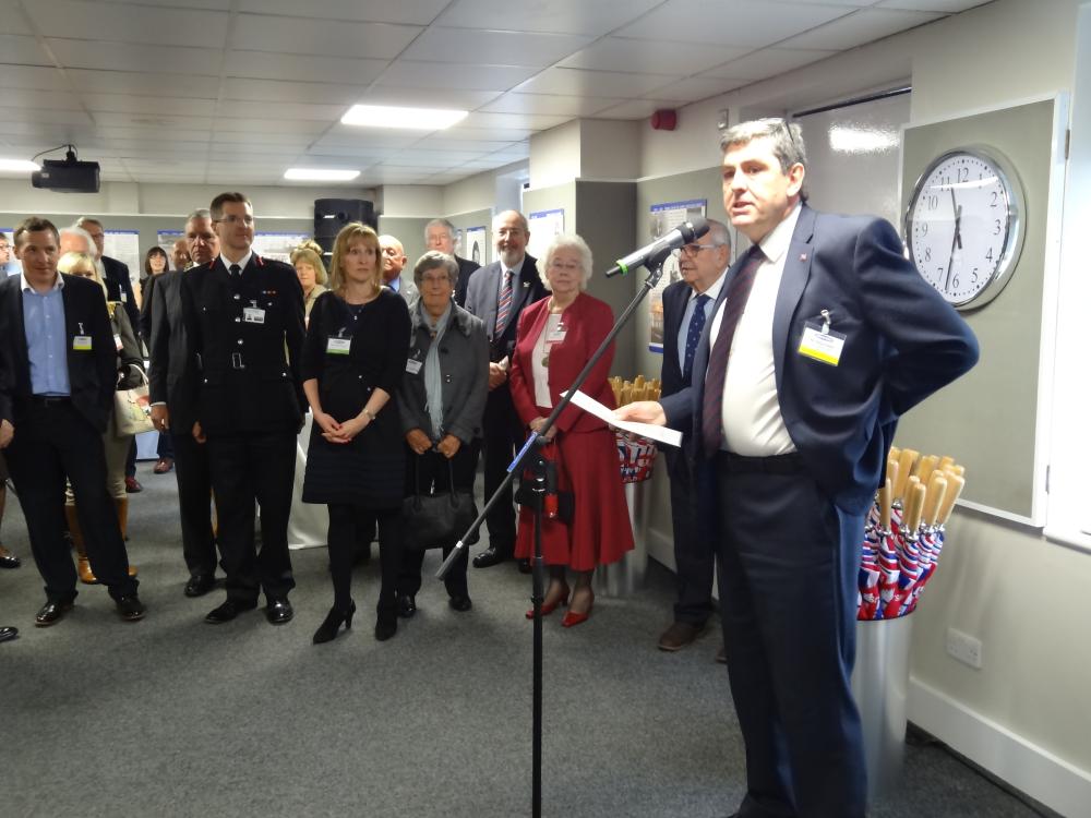 Barris md Robert Muir welcomes guests