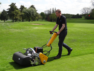 The Infini System cutting a putting green at Dore & Totley Golf Club