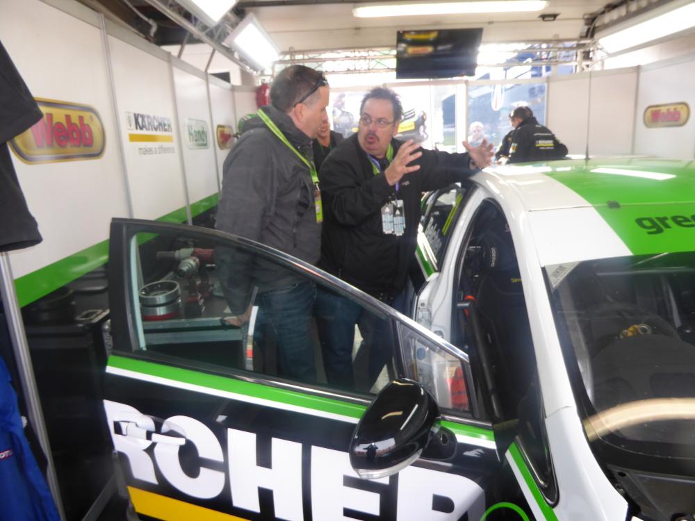 Handy's Dean Speake explains the set up to Gary Foyle