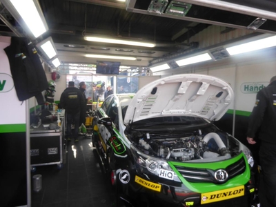 Final preparation in the pits garage