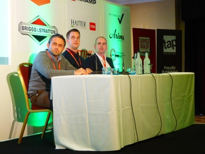 The Communicating with Customers Panel