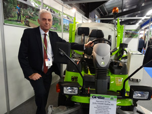 Grillo's Steve Gadsby with the new FD2200 Heather Kit