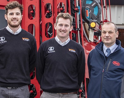 L-R: Vincent Tractors & Plant's Alec Vincent and Nick Vincent with Vicon sales manager, David Furber