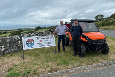 Phil Everett of Boss OHV has welcomed Will Ellis, md of D G Thomas Agri, to their dealer network