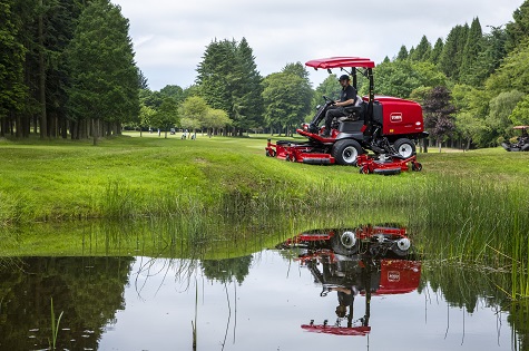 Toro’s Groundsmaster 4000-D at Downfield Golf Club
