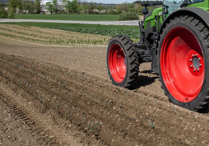August 2025 tractor registrations are down on last year