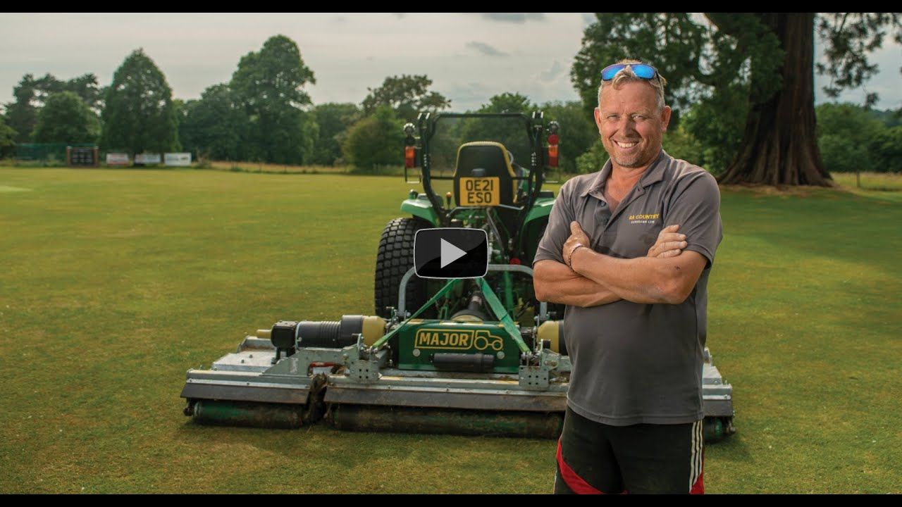 Major MJ65-300 3m CS Pro at RA Country Services